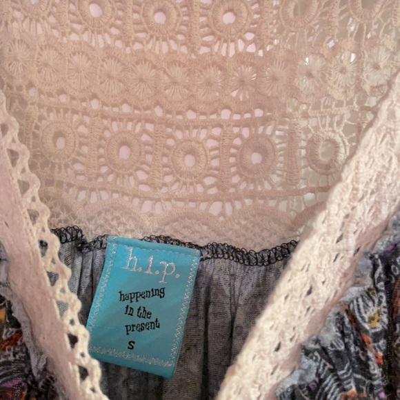 Women’s Artsy Tank - Picture 3 of 6